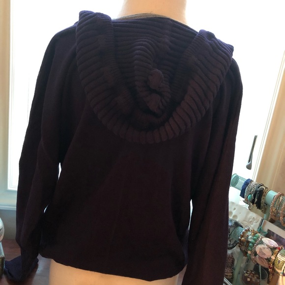 Sweater - Picture 3 of 7